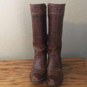 Ariat brown point toe cowboy boots